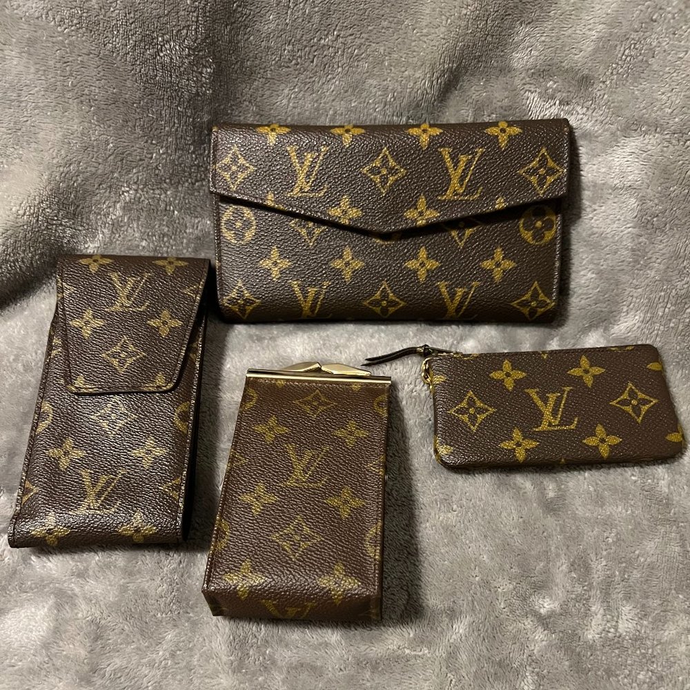 VINTAGE LOUIS VUITTON WOMENS ACCESSORY COLLECTION